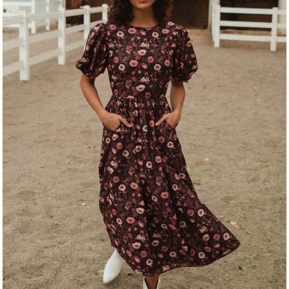 Ivy City Co Dresses & Skirts - Ivy City Co. Odette Dress in Moody Floral 
BNIB
Size 16